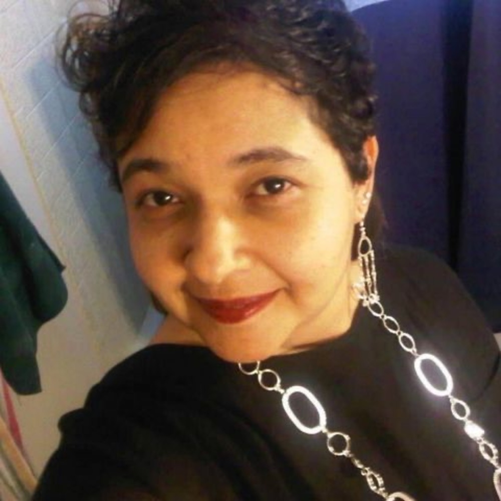 Meet your Posher, Yvette